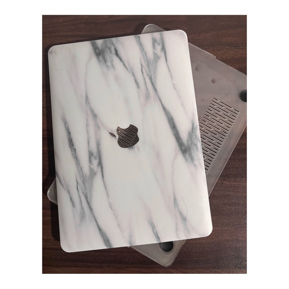 Apple Macbook Marble Skin/Case // 13”